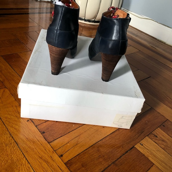 Anthropologie Lucky Penny Navy Leather Red Laces Heeled Booties - Picture 5 of 15